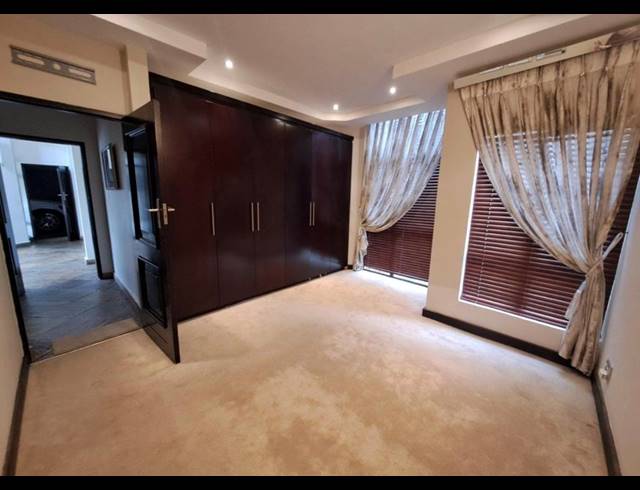 4 BEDROOM HOUSE FOR SALE IN CYCAD ESTATE